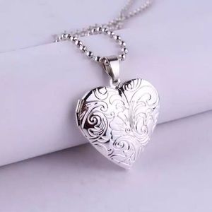 ‼️CLEARANCE SALE‼️ Heart shaped locket